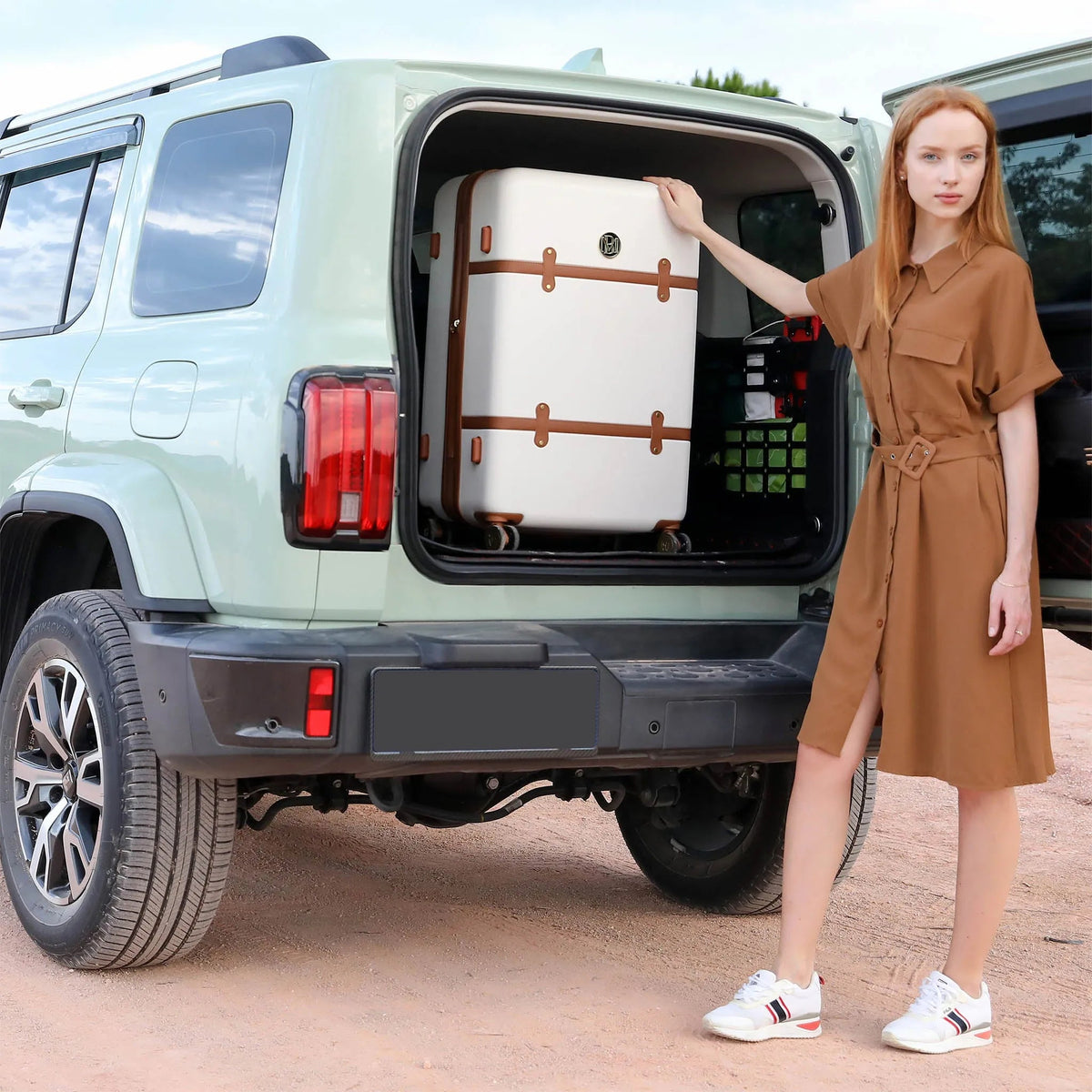 Grace 3 Piece Expandable Retro Luggage Set | Travellty