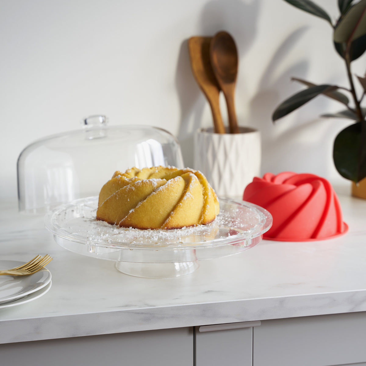Twine Living Multi-Functional Acrylic Server with Bundt Cake Mold