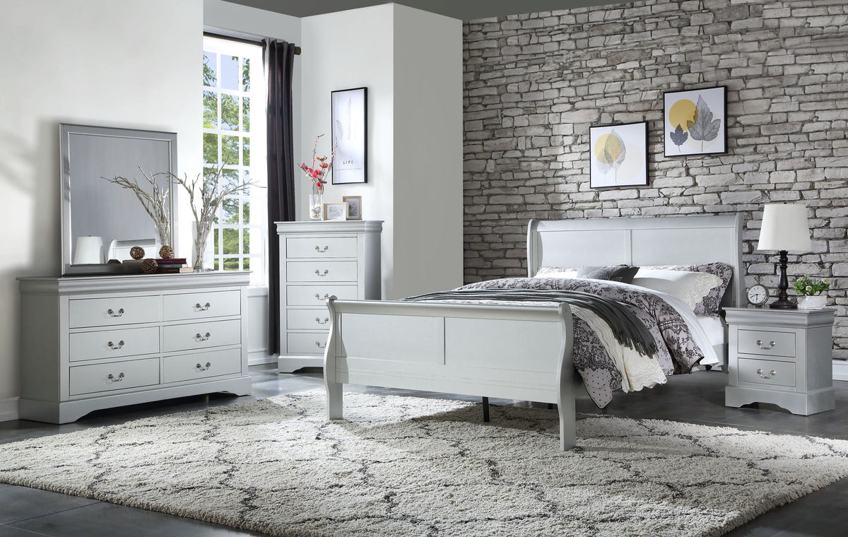 Urban Nest Louis Philippe Sleigh Bedroom Set with Sleigh Bed and Nightstand in Pearl Silver