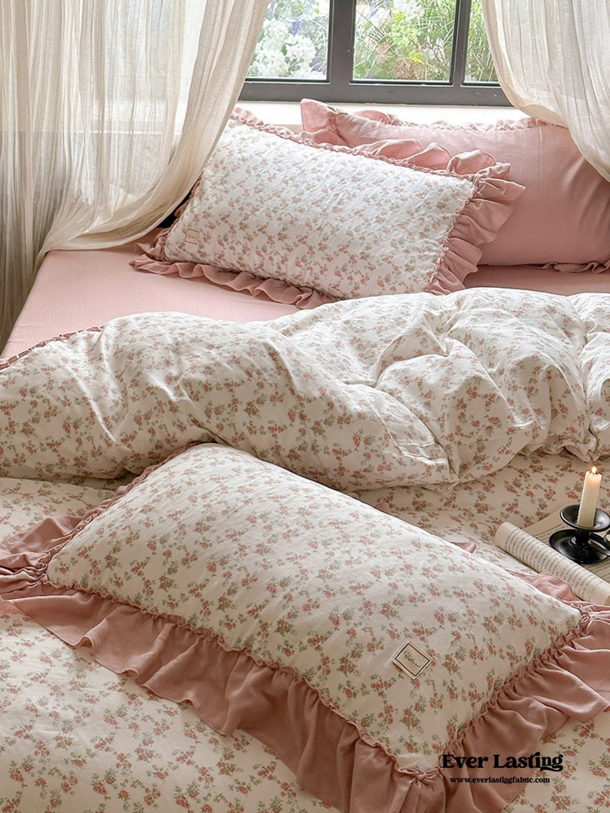 Vivienne Floral Double Gauze Bedding Set / Maroon Red
