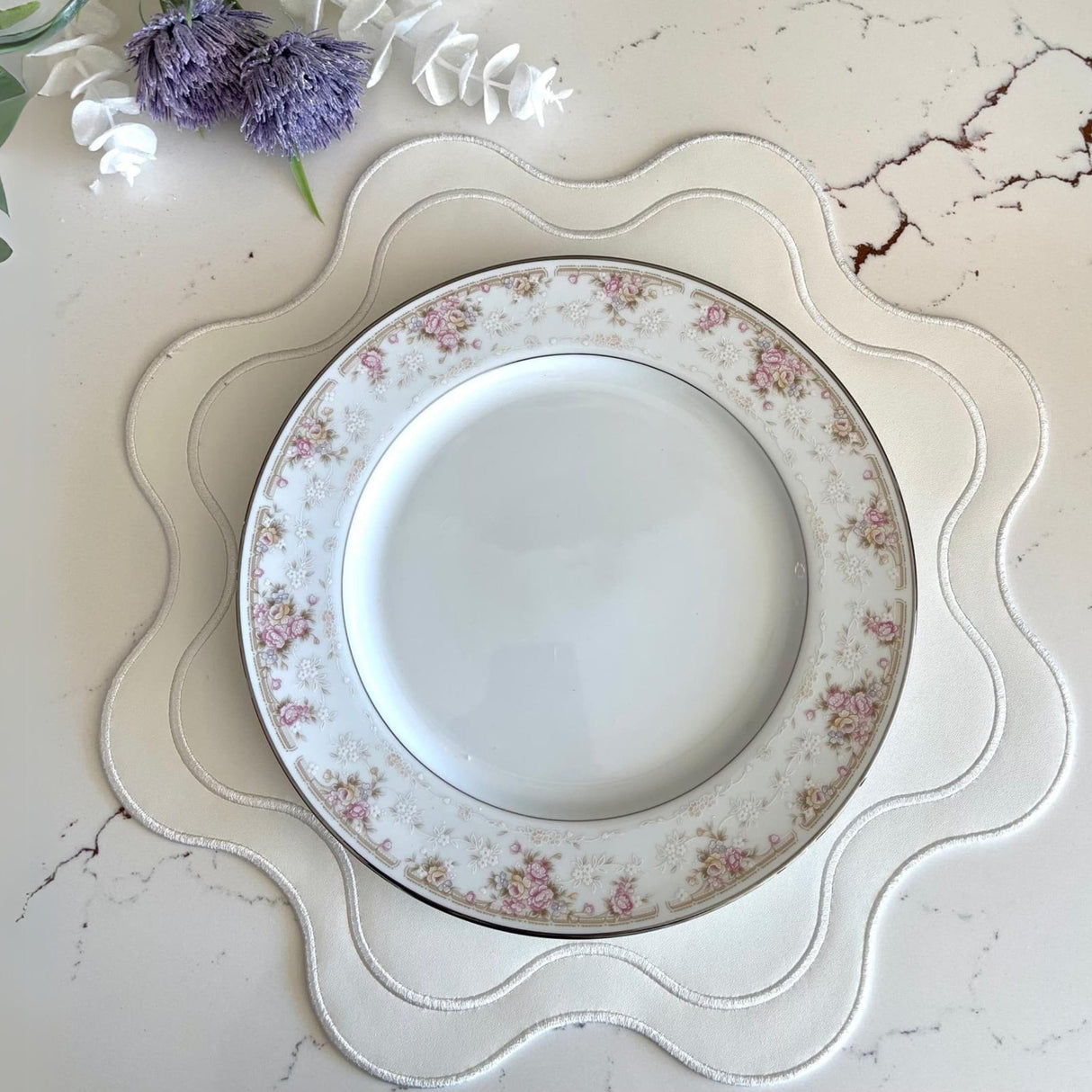 Haven White Wavy Edge Faux Leather Placemats